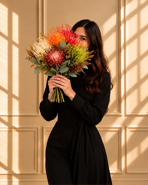 giulia d floraltrend mostra un mazzo di fiori autunnali artificiali
